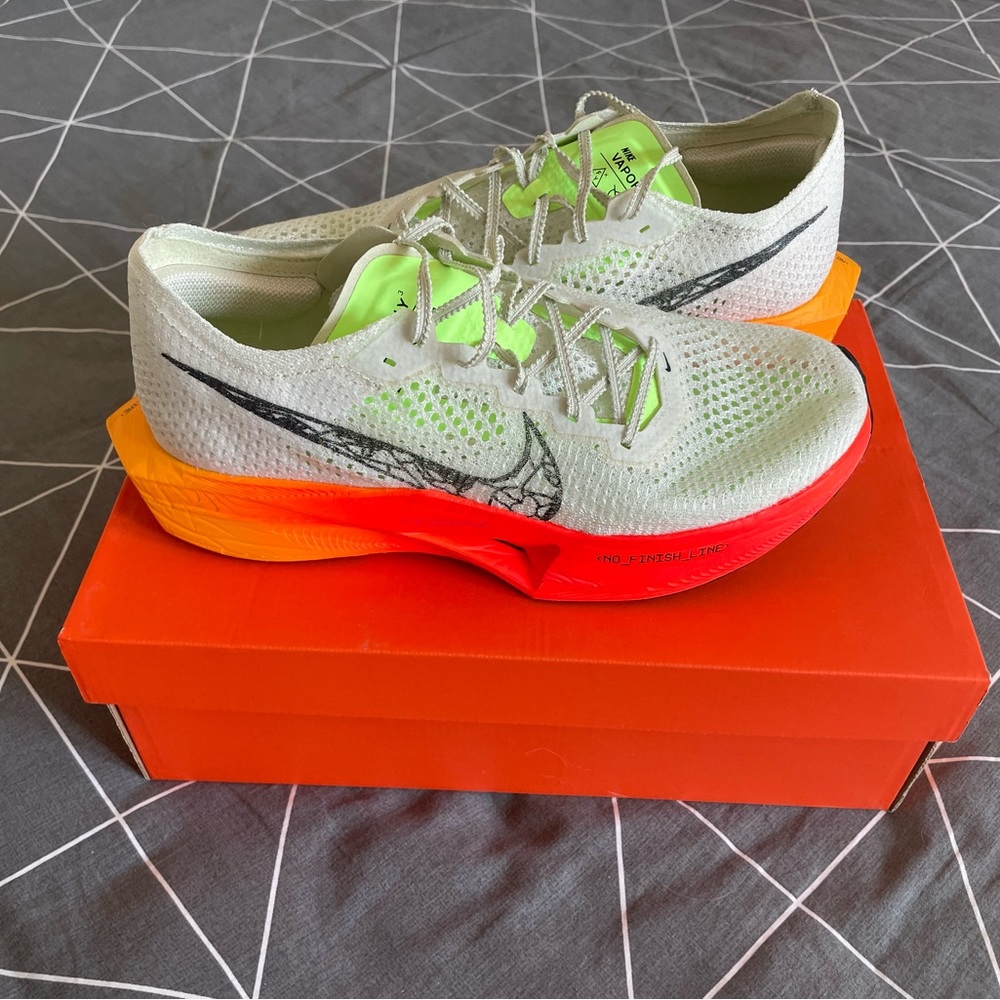 Nike Vaporfly 3 size 10